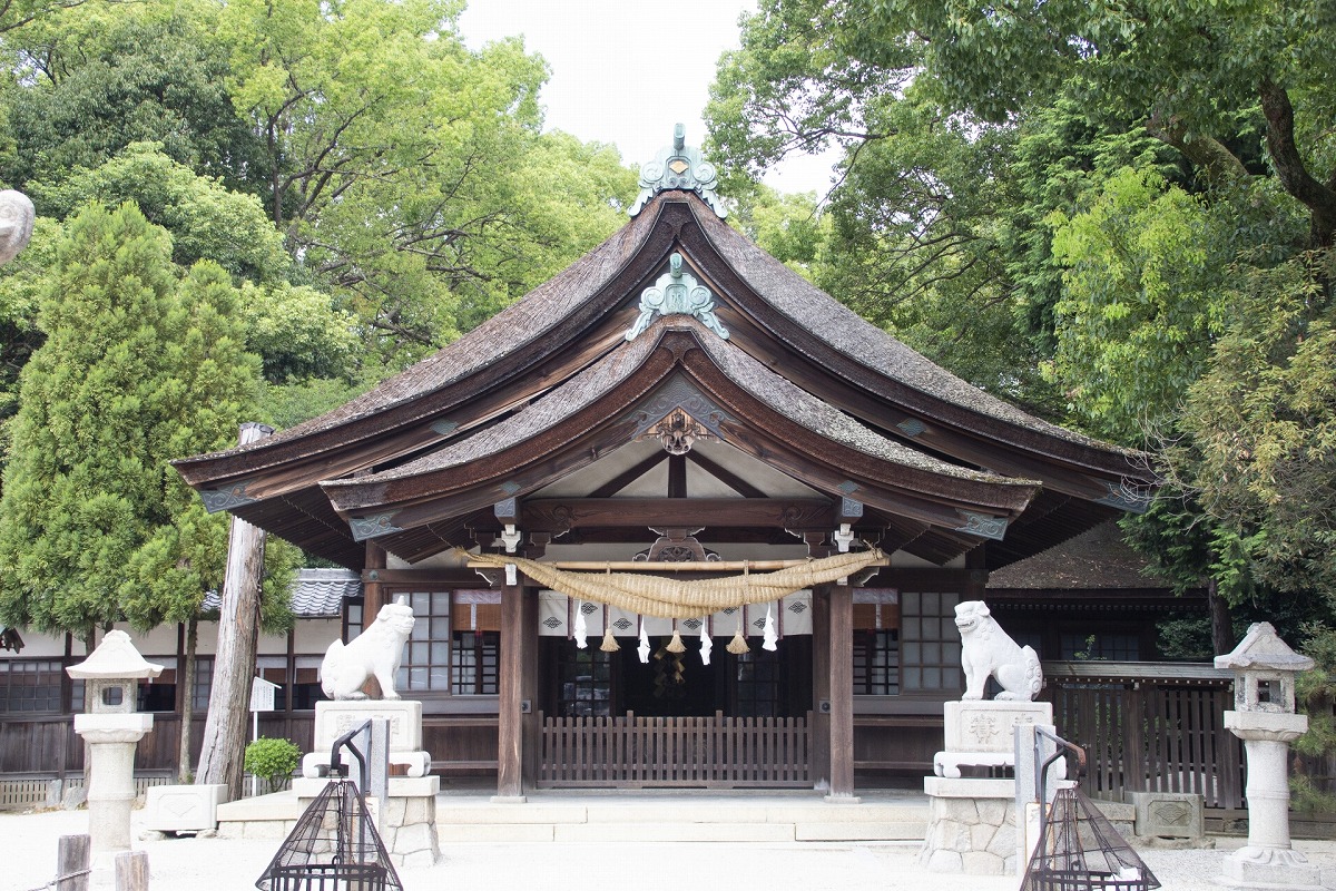 知立神社 拝殿