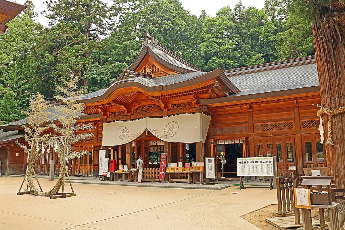穂高神社 拝殿