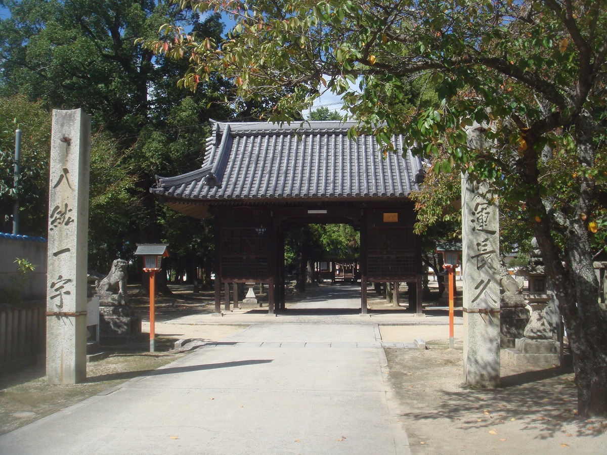 素盞嗚神社 随神門