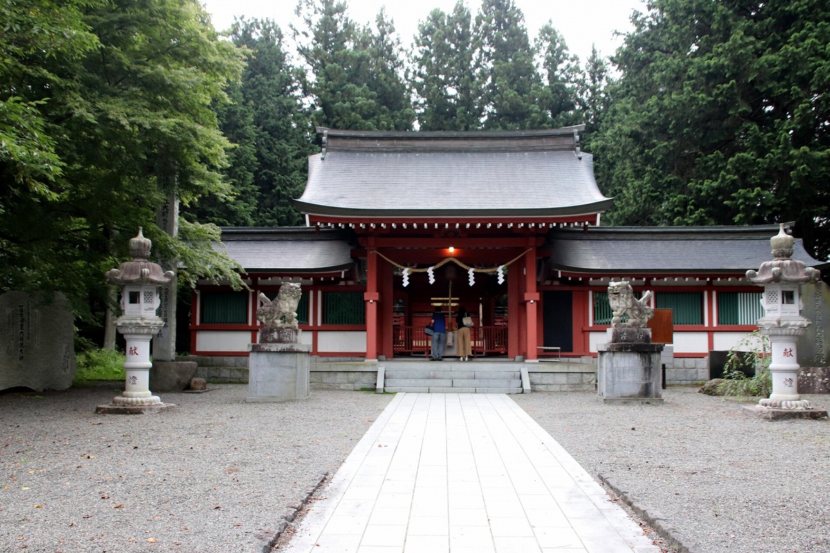 富士御室浅間神社 拝殿