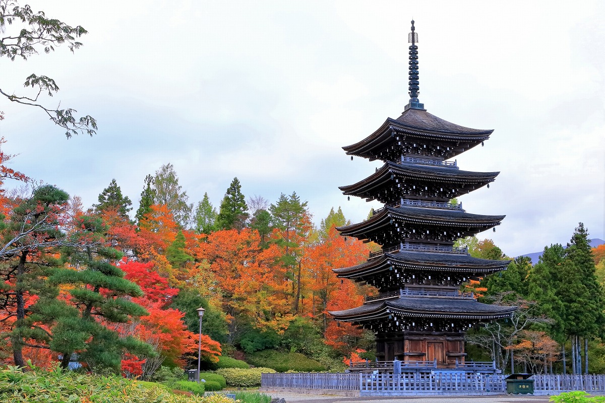 定義如来 西方寺 五重塔