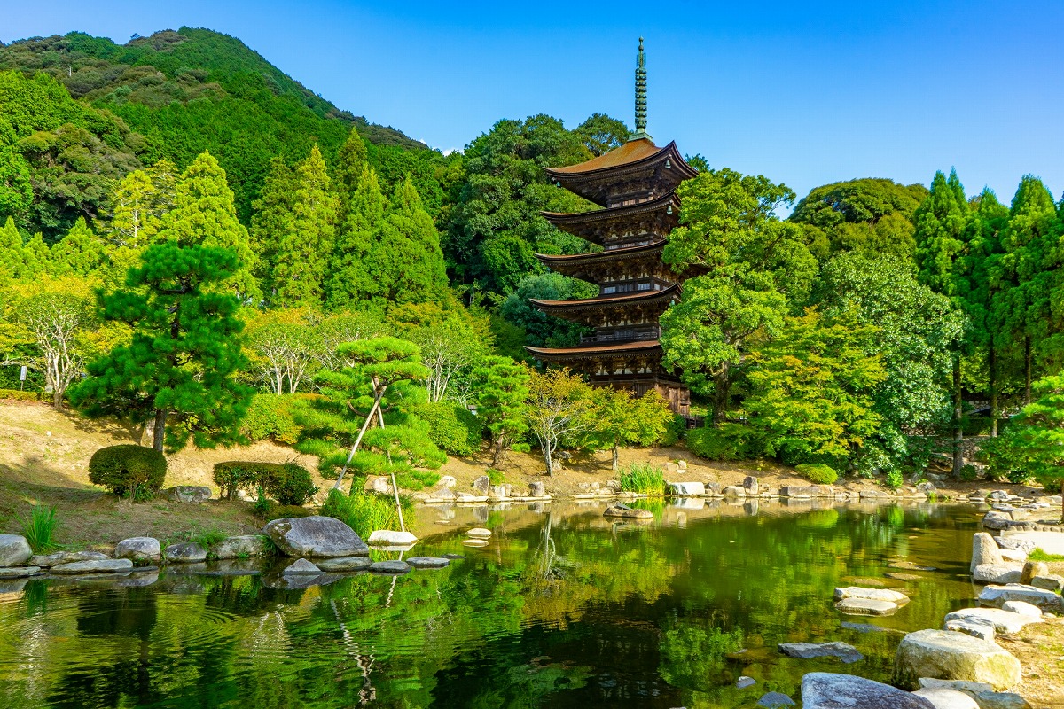 瑠璃光寺 池と五重塔