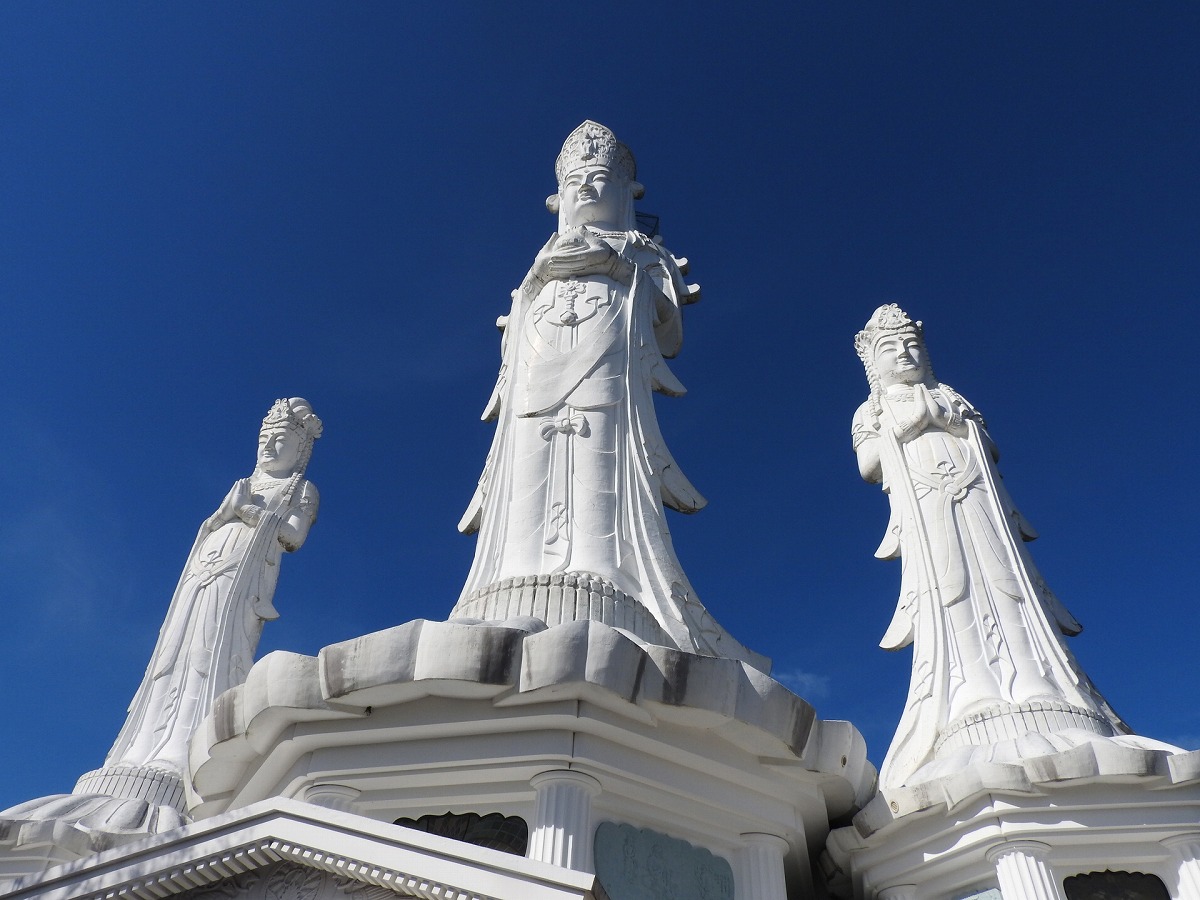 鳥居観音 救世大観音