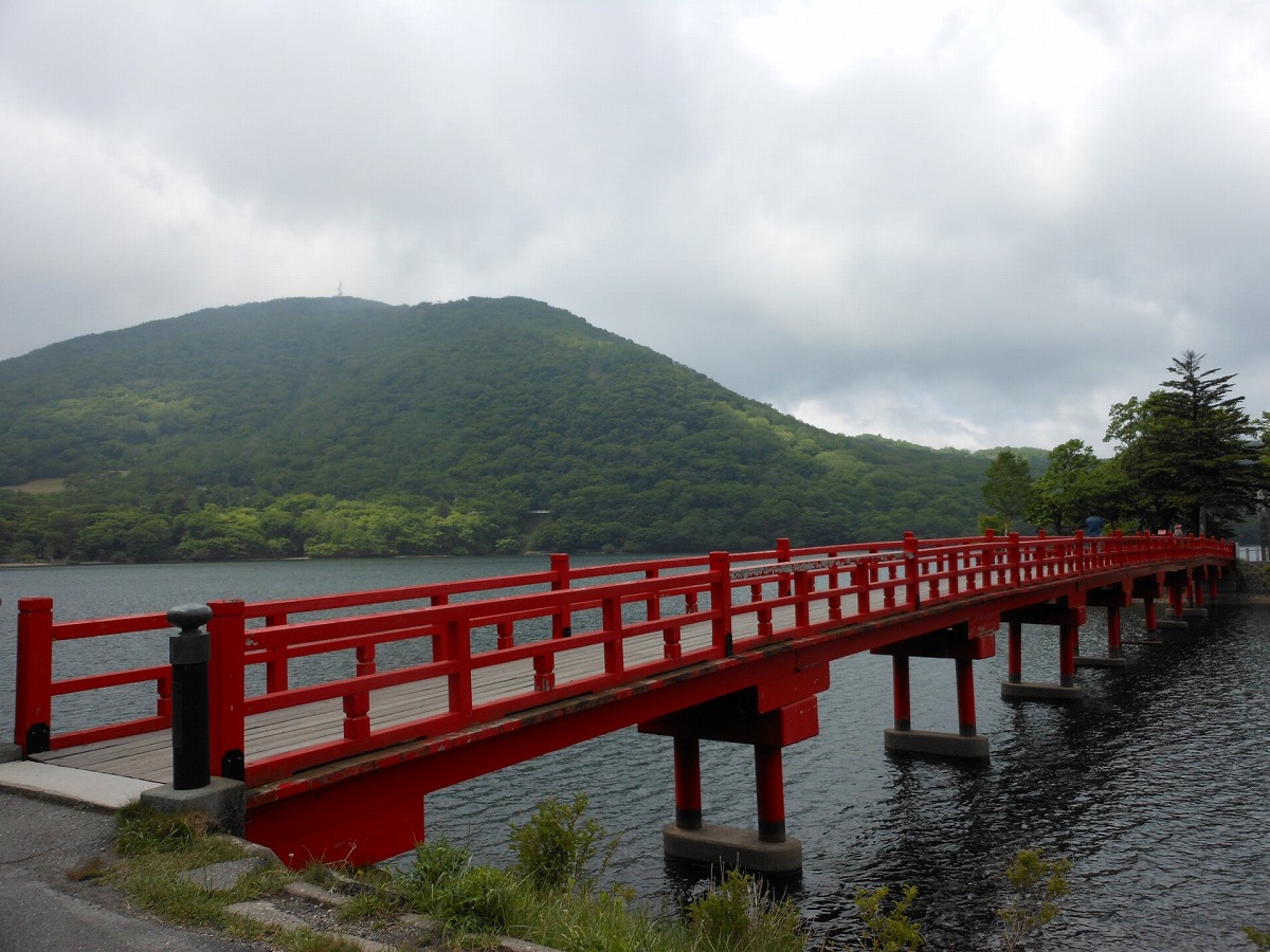 赤城神社 啄木鳥橋