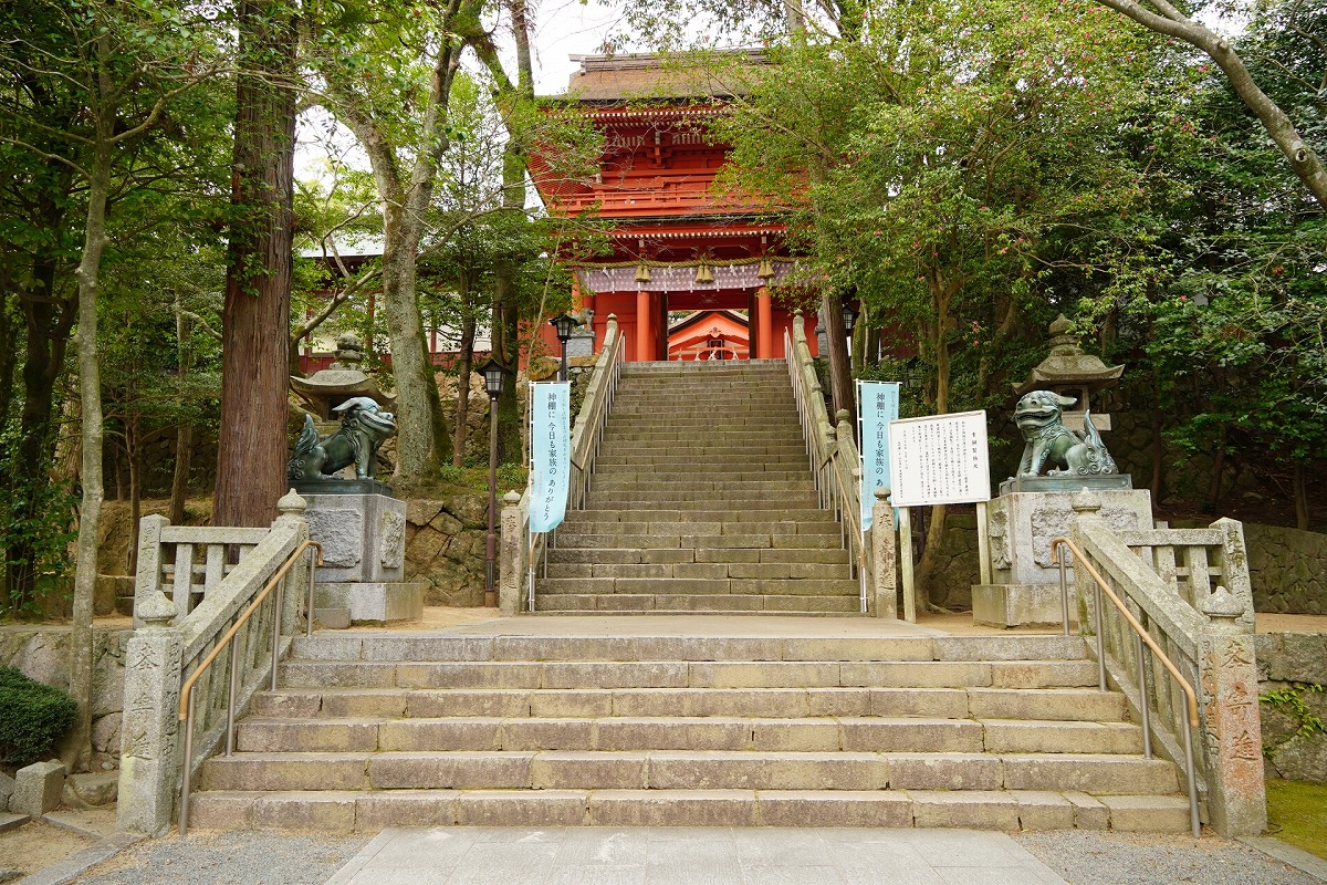 長門国一宮 住吉神社 楼門