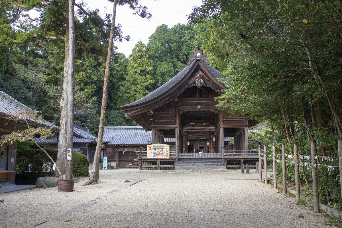 猿投神社 拝殿