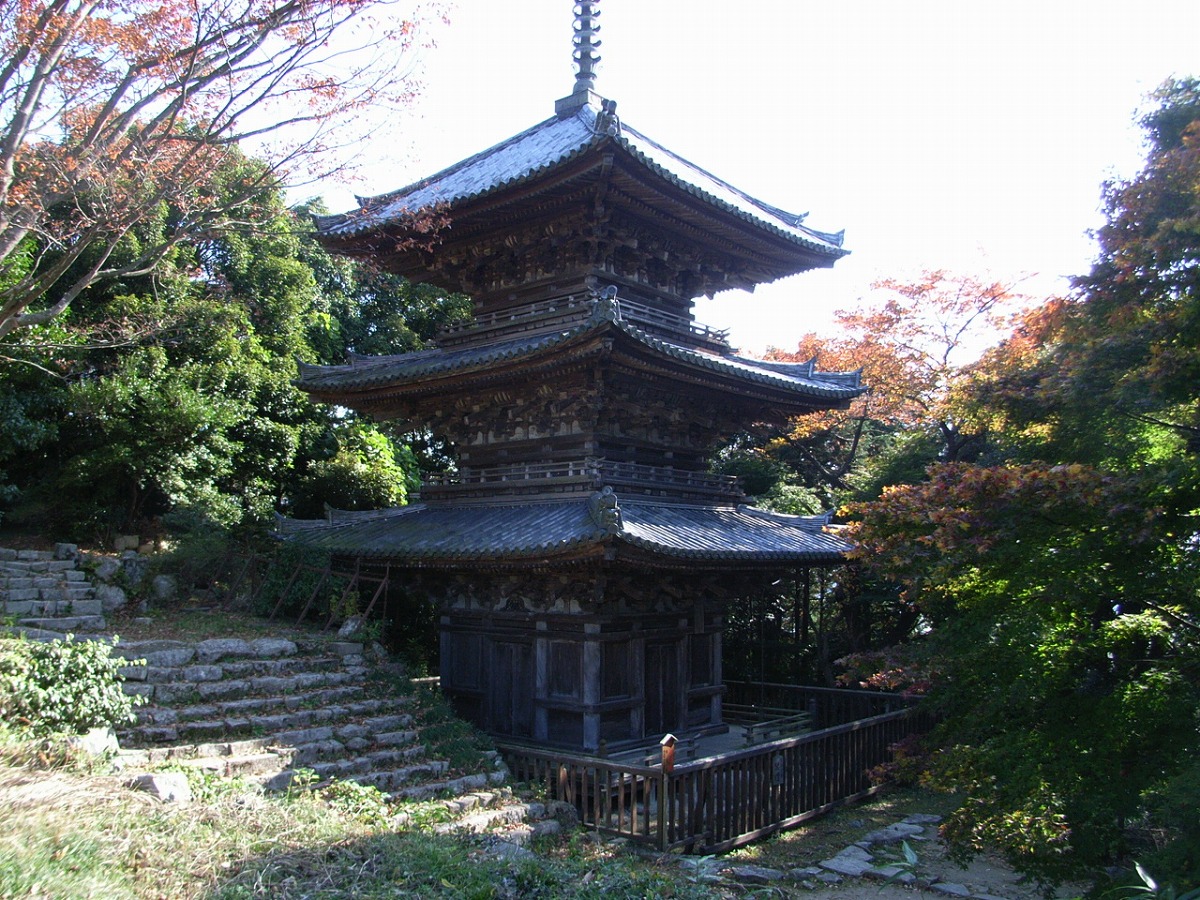 摠見寺　三重塔