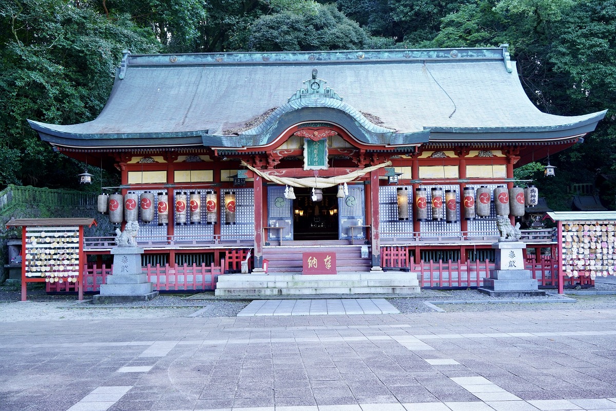 八幡朝見神社 拝殿