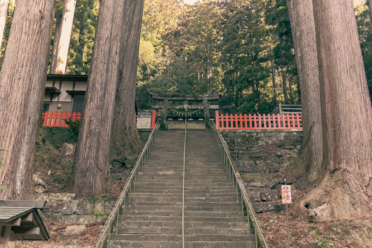 鳳来山東照宮 石段