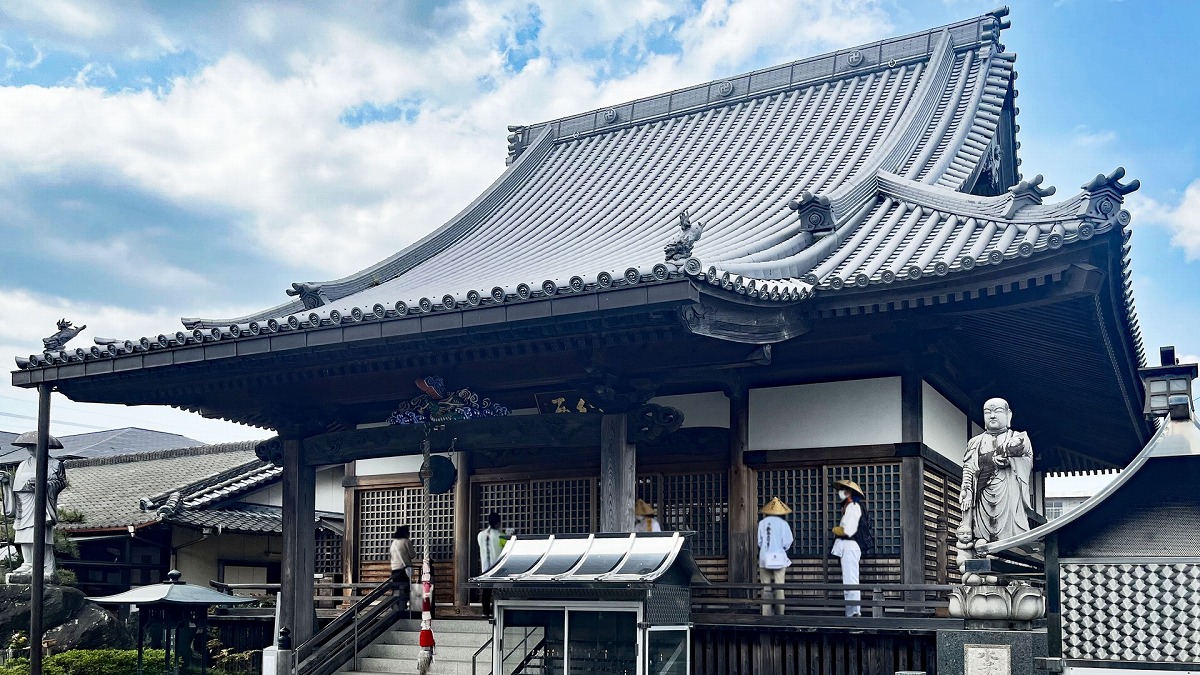 四国八十八箇所霊場 第十六番札所　光耀山 観音寺　本堂