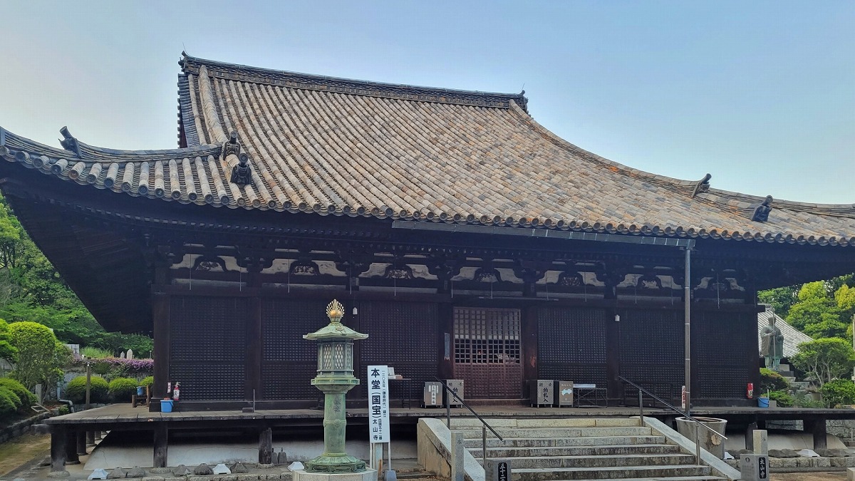 四国八十八箇所霊場 第五十二番札所　瀧雲山 太山寺　本堂(国宝)