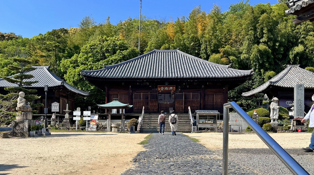 四国八十八箇所霊場 第四十九番札所　西林山 浄土寺　本堂