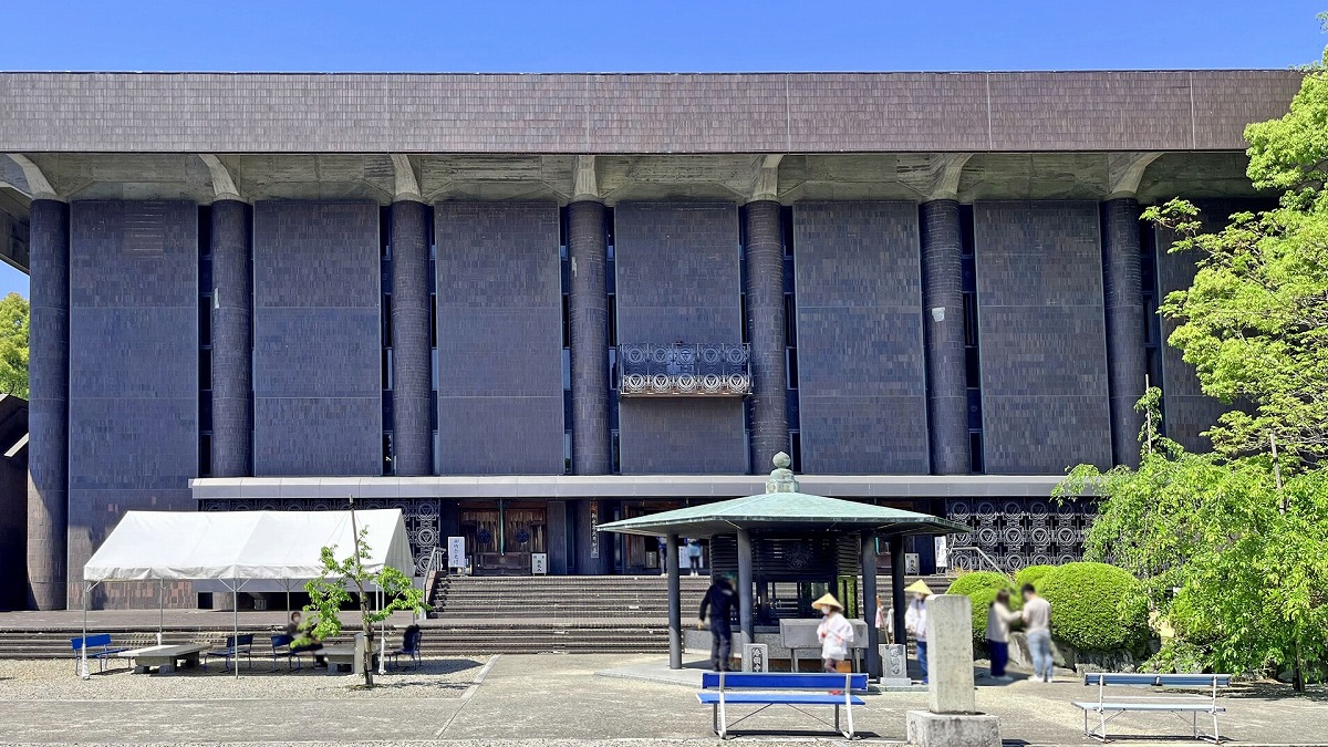 四国八十八箇所霊場 第六十一番札所　栴檀山香園寺　大聖堂