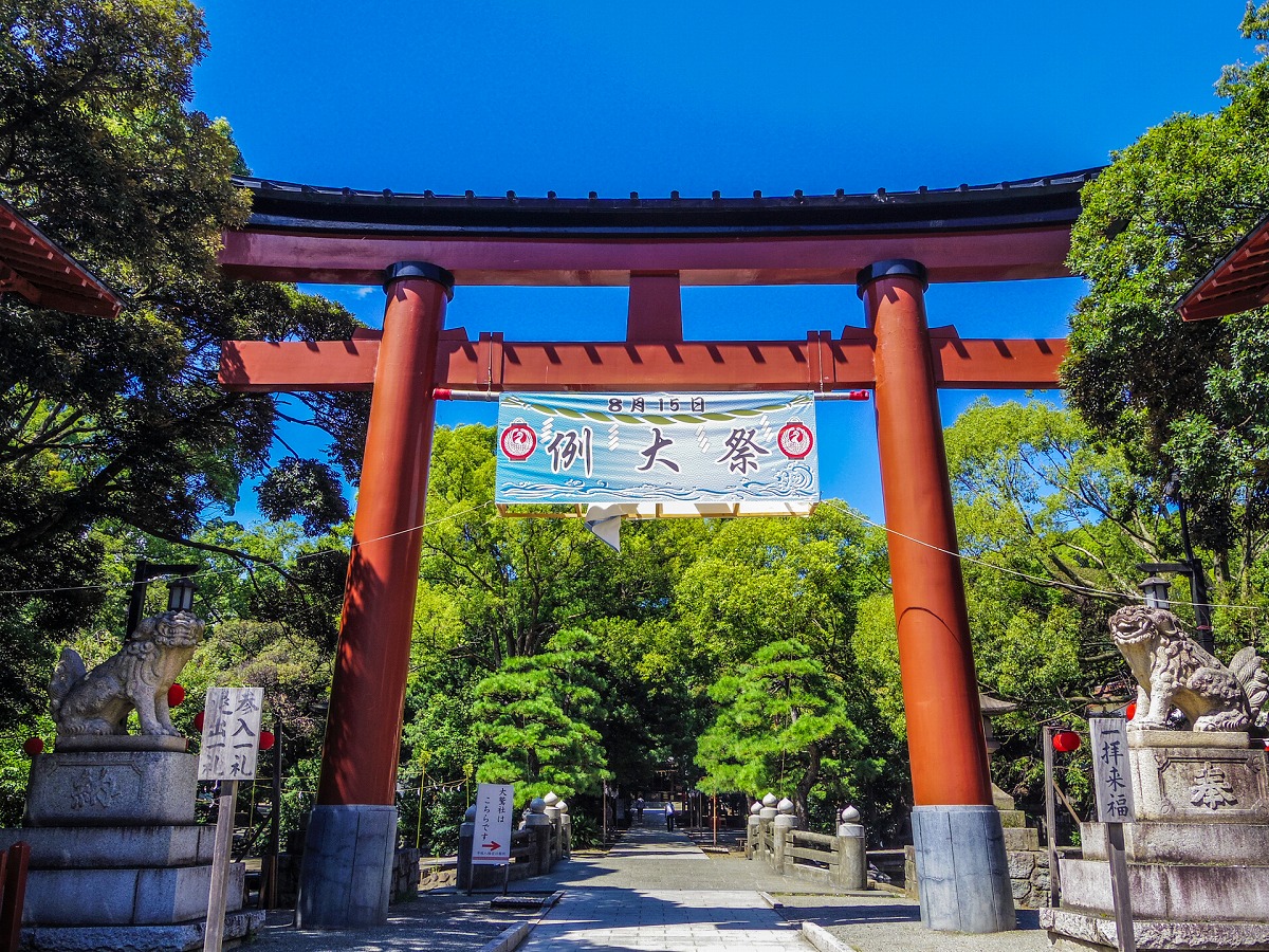 平塚八幡宮 大鳥居