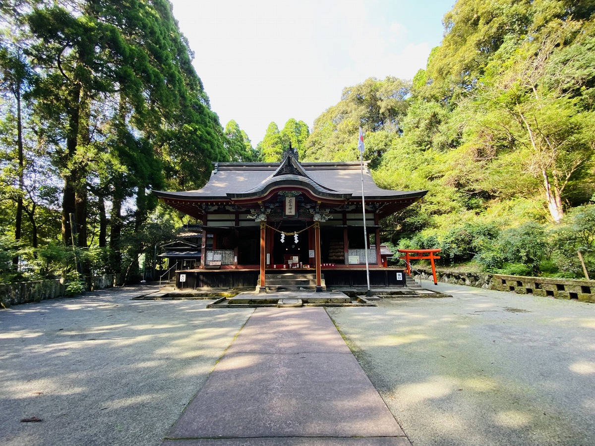 花尾神社 拝殿