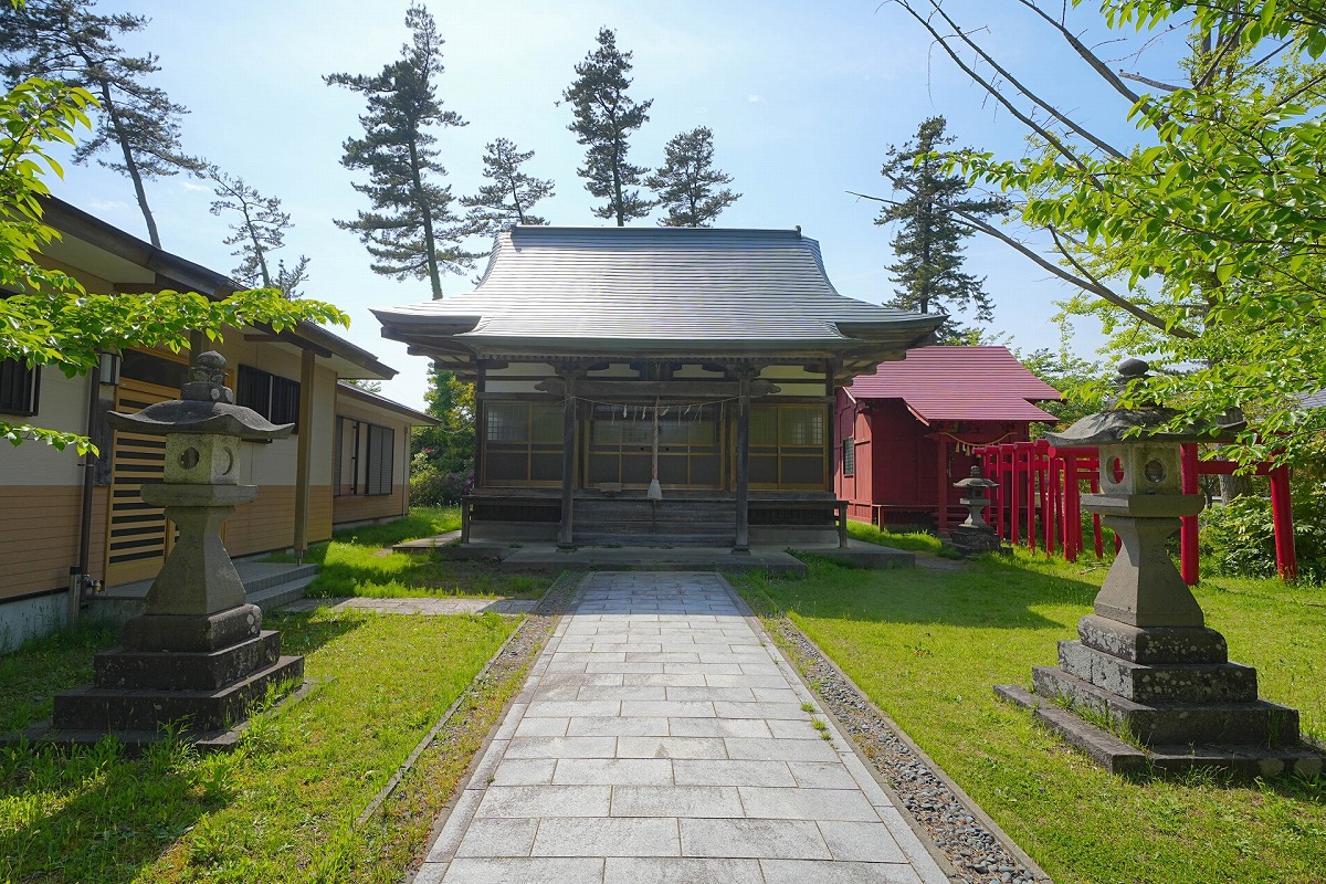 本荘神社 拝殿