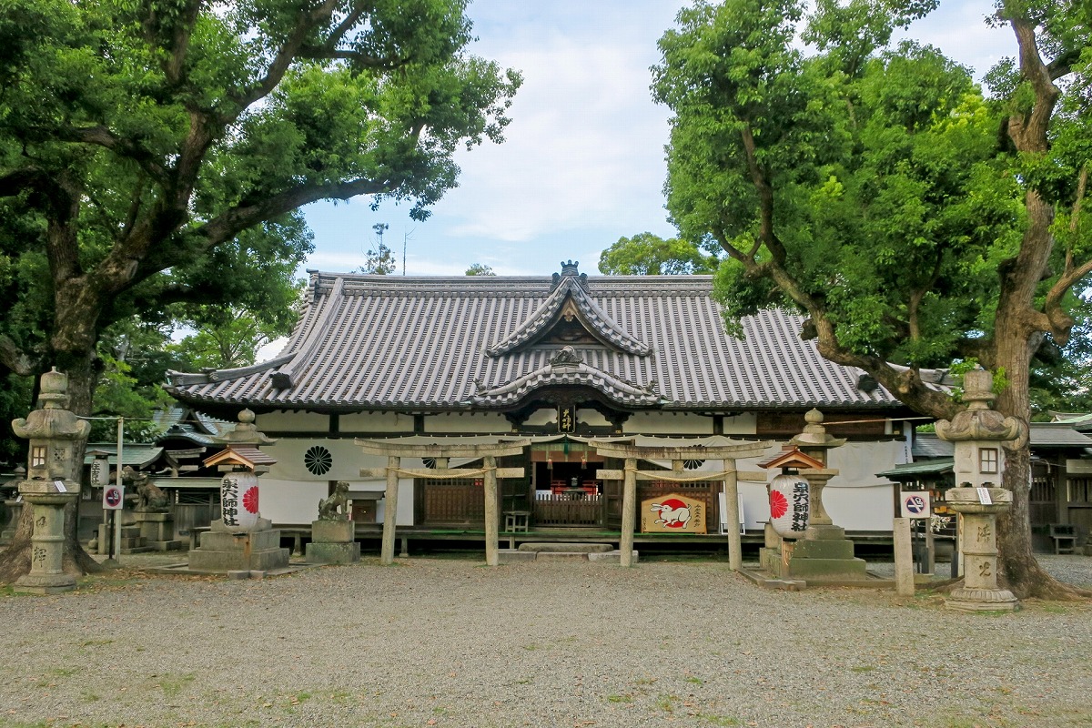 泉穴師神社 拝殿