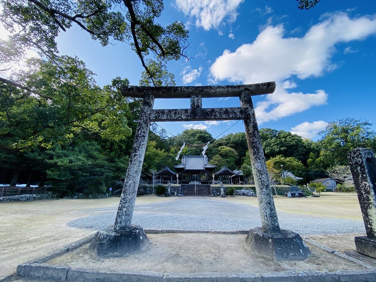 竹田神社 鳥居と拝殿