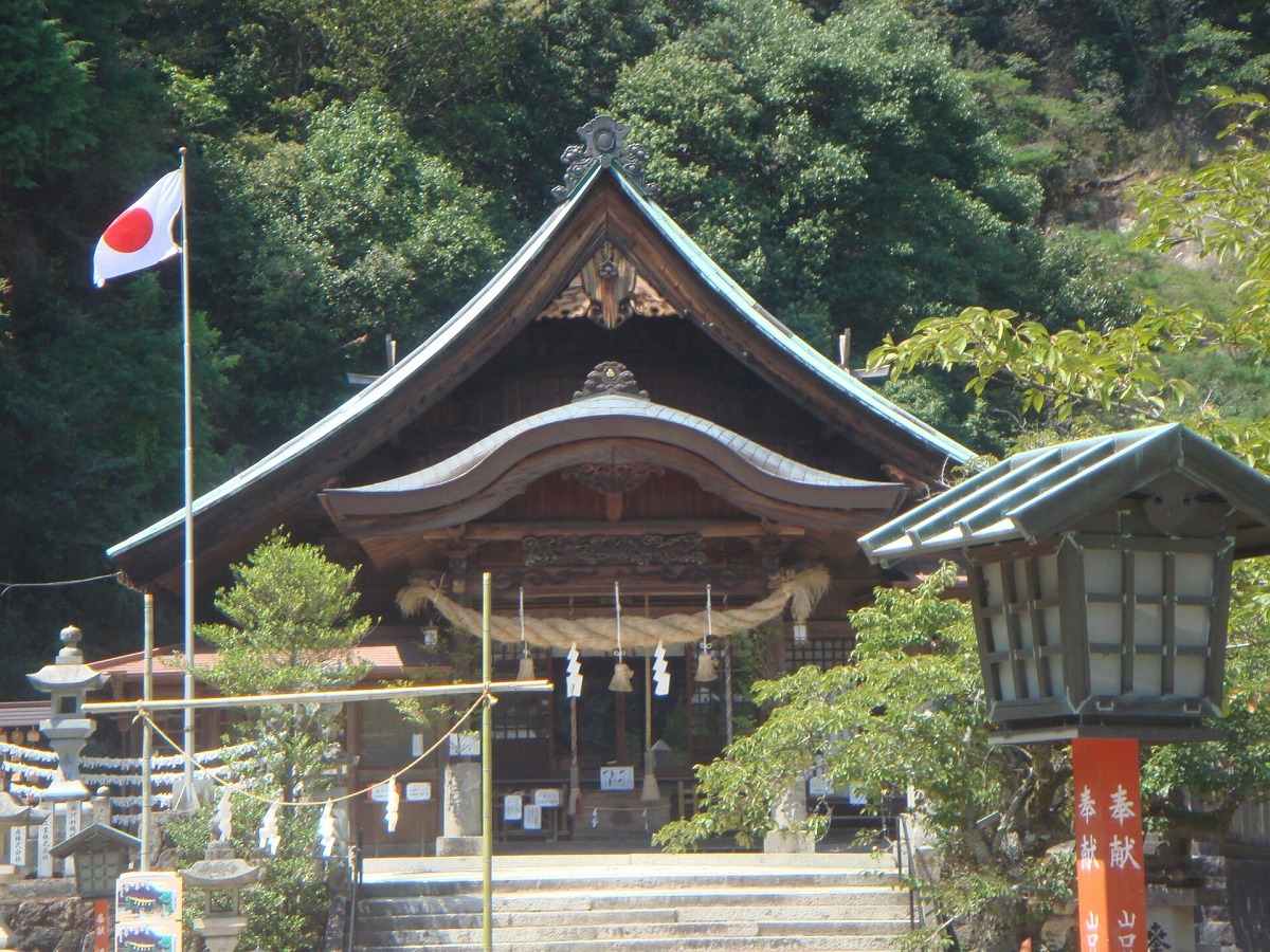 大頭神社 拝殿