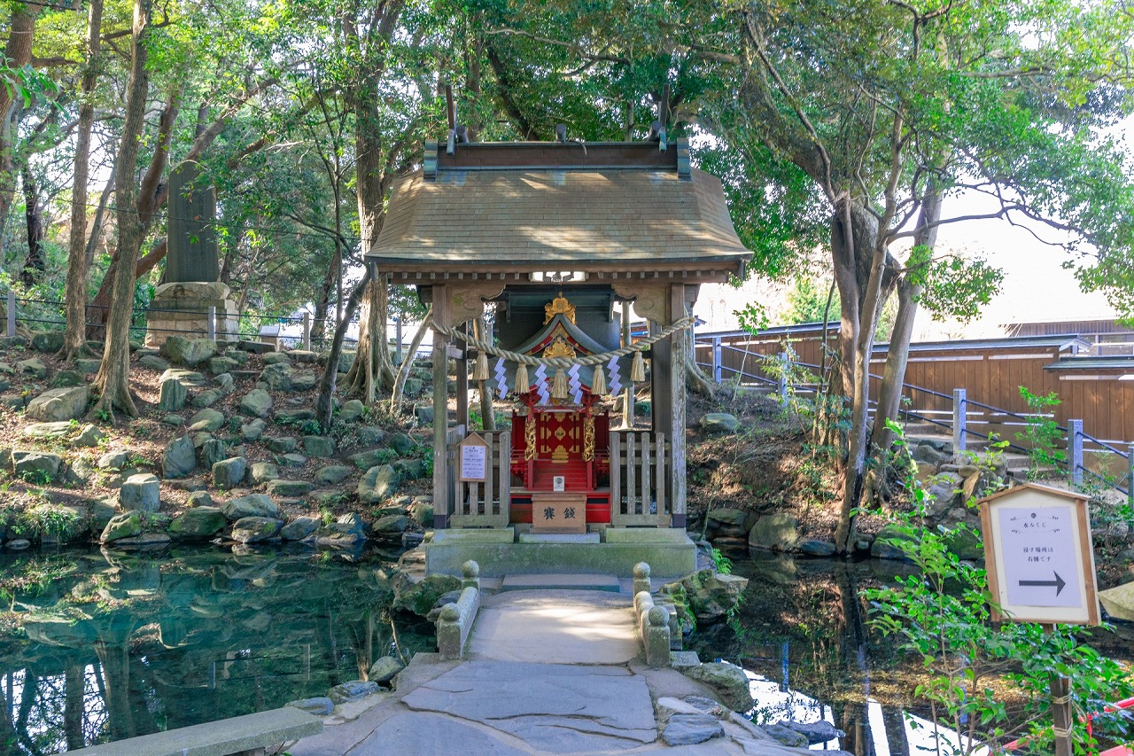 泉神社 弁天様