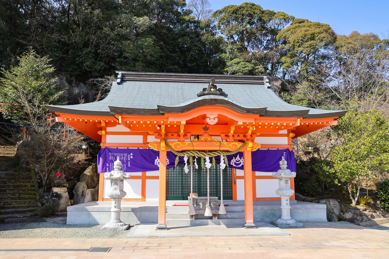 御館山稲荷神社 拝殿