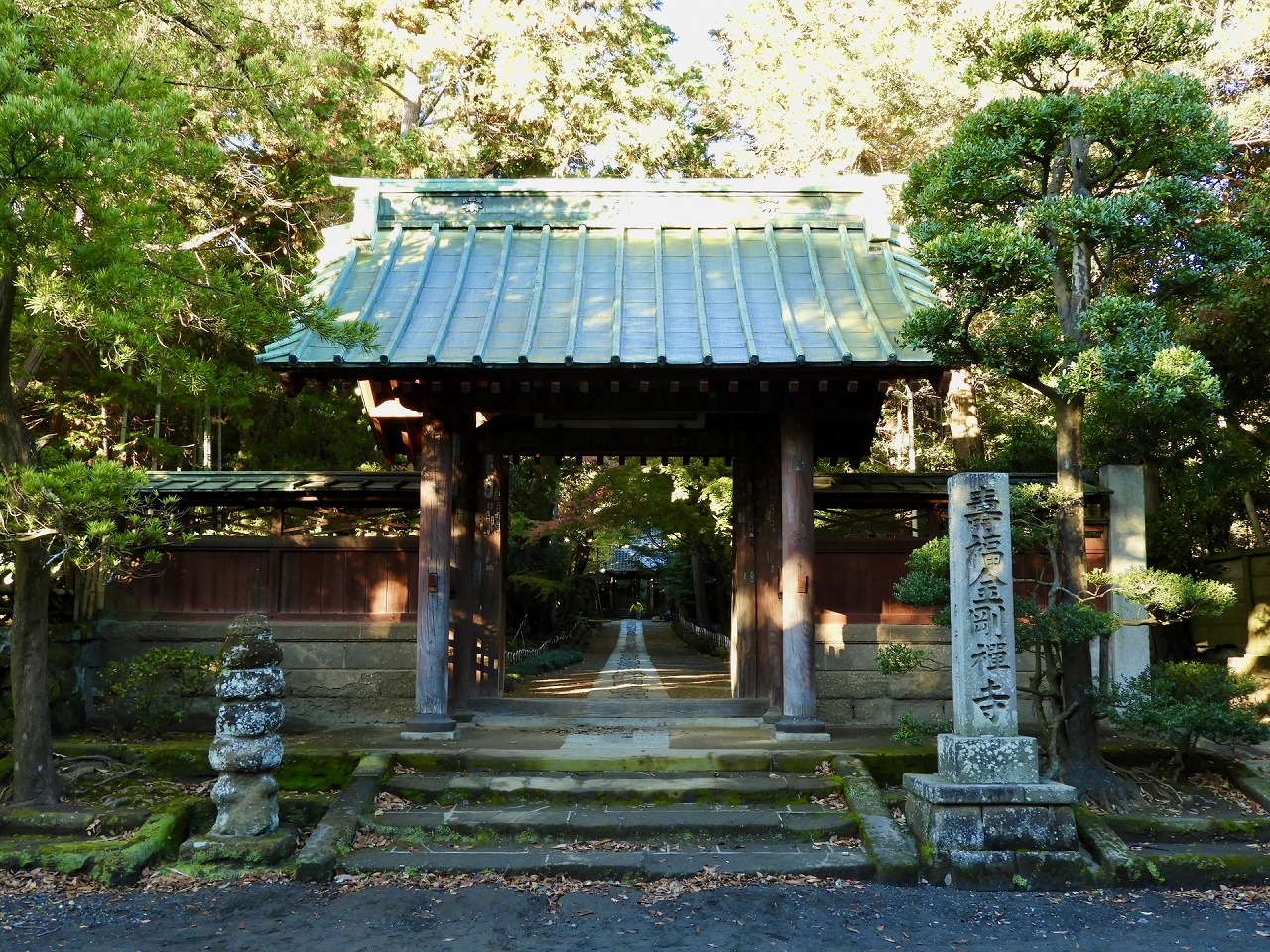 亀谷山 寿福寺　山門