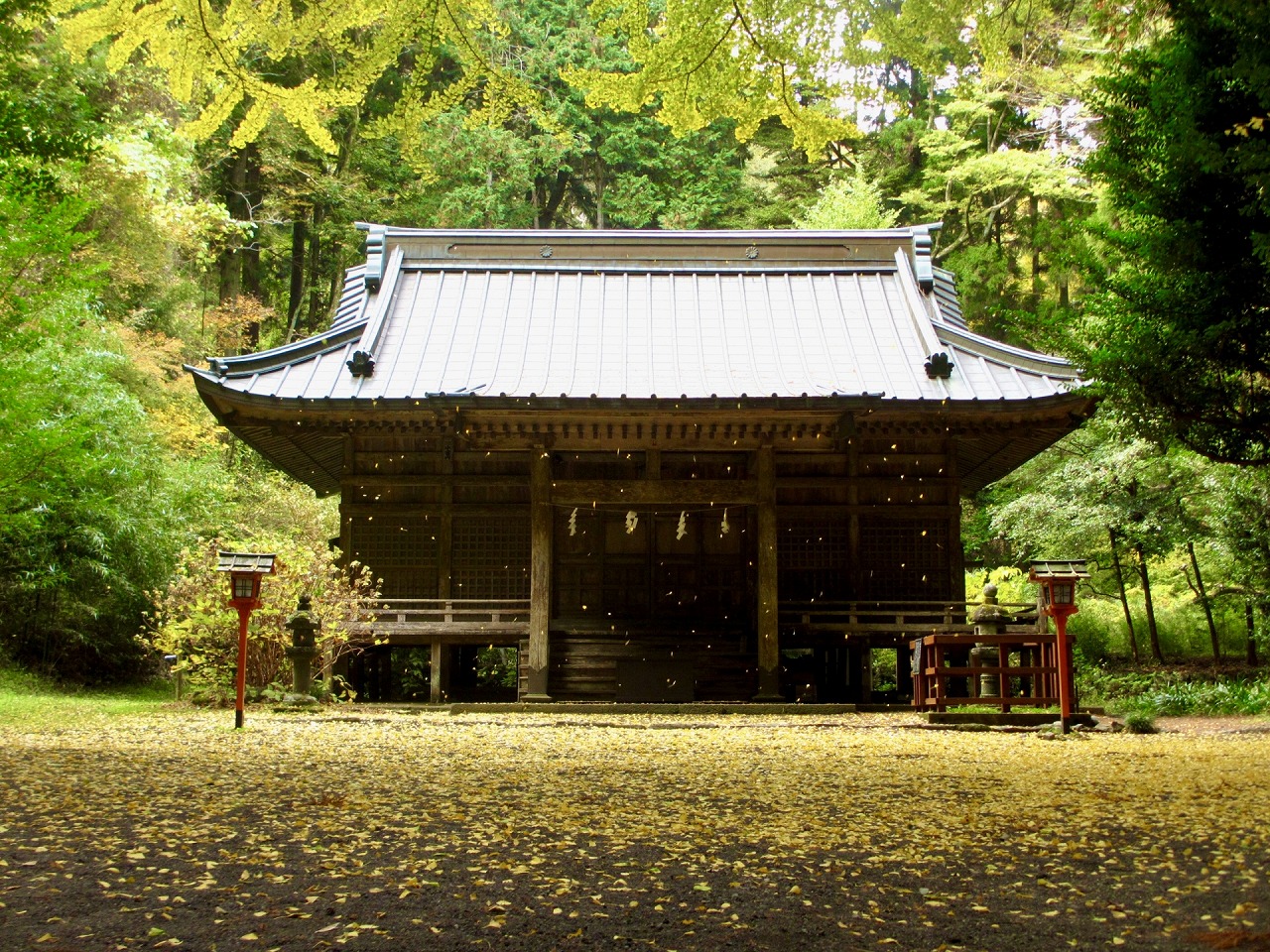 二岡神社 拝殿