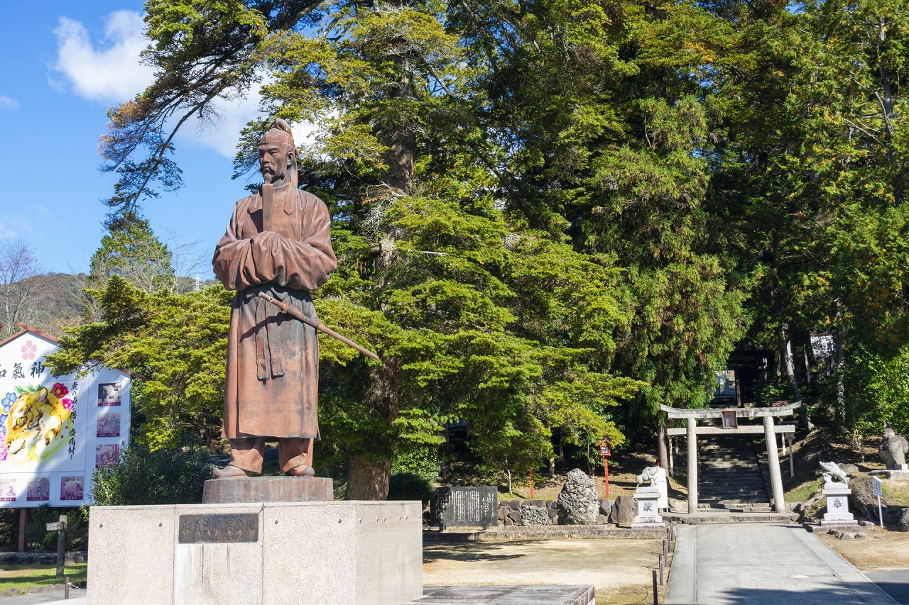 和氣神社 和気清麻呂像