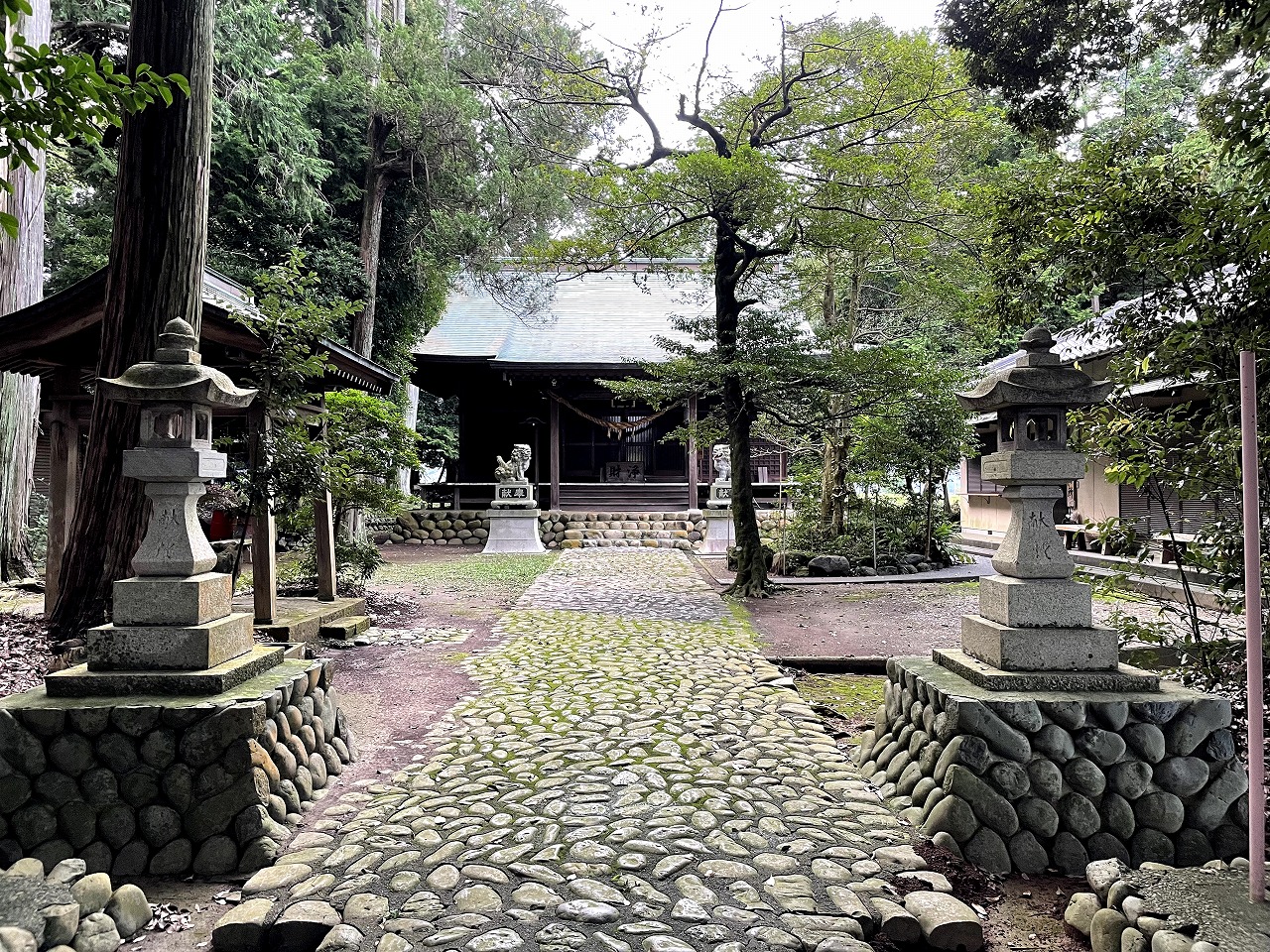 敬満神社 拝殿