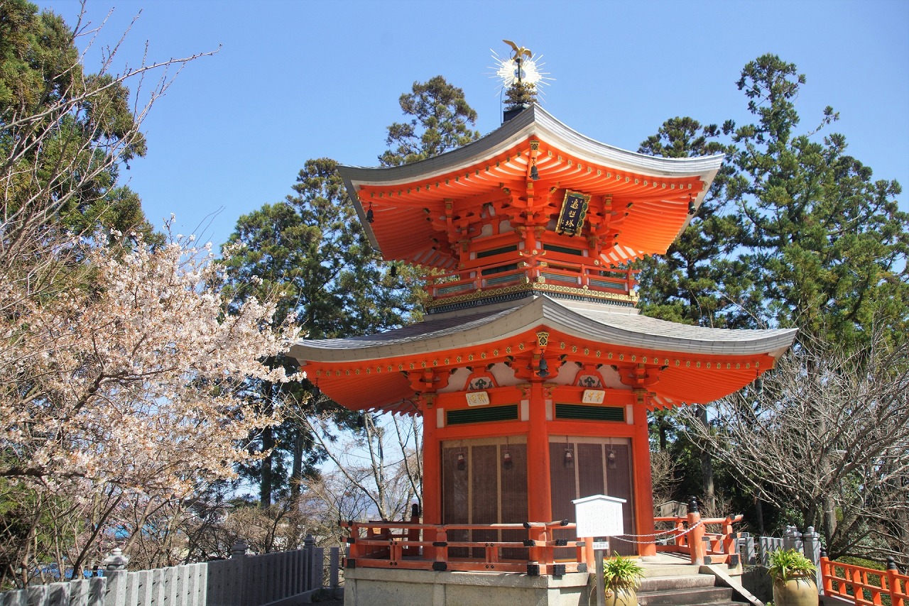 法寿山 正法寺　遍照塔