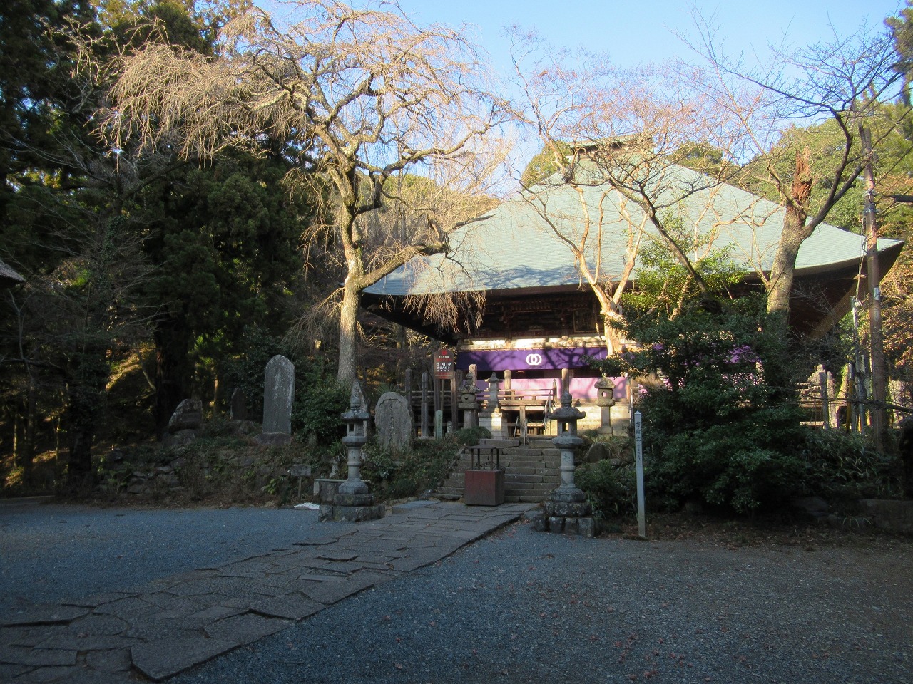 独鈷山西明寺 本堂