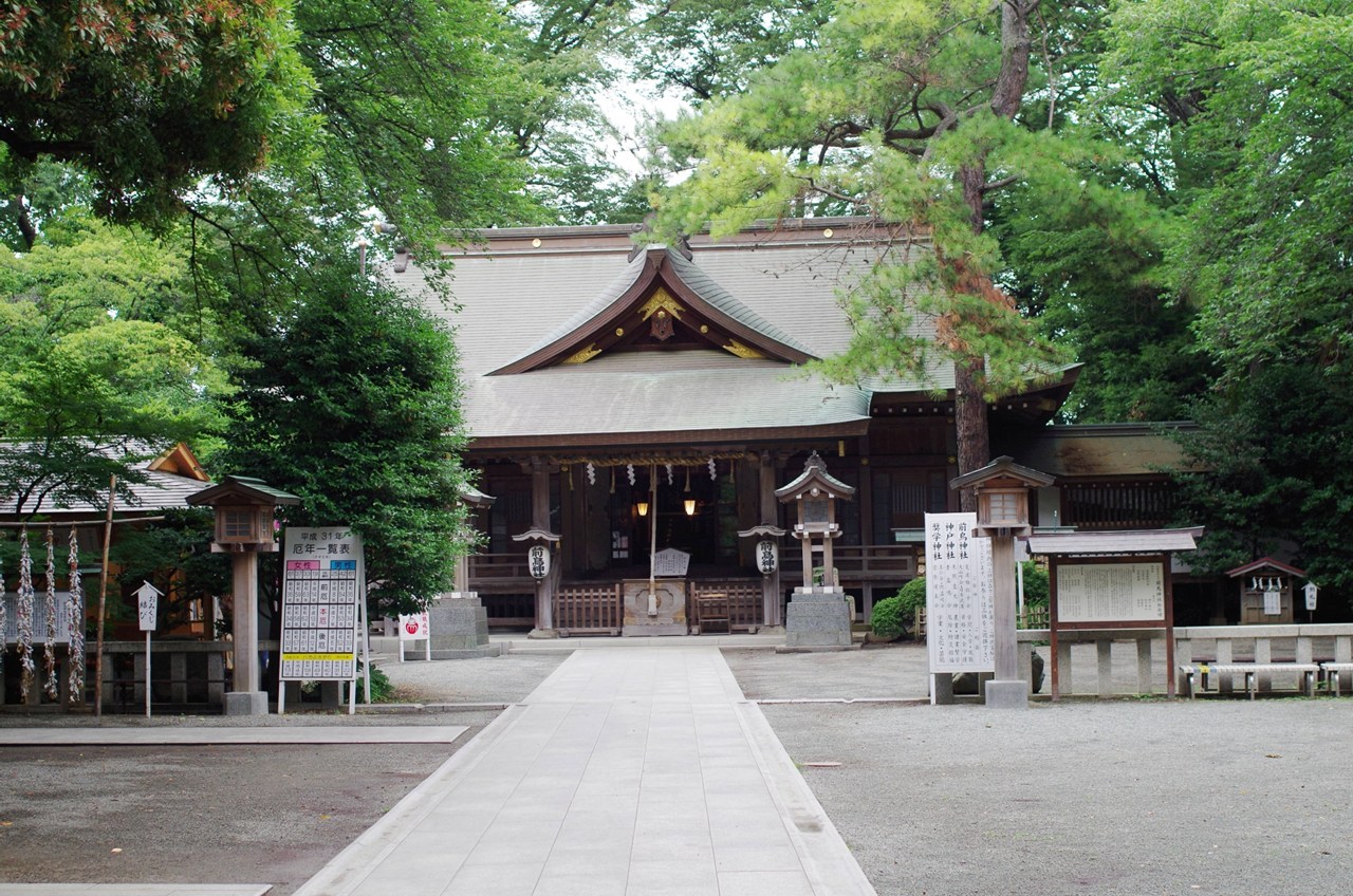 前鳥神社 拝殿