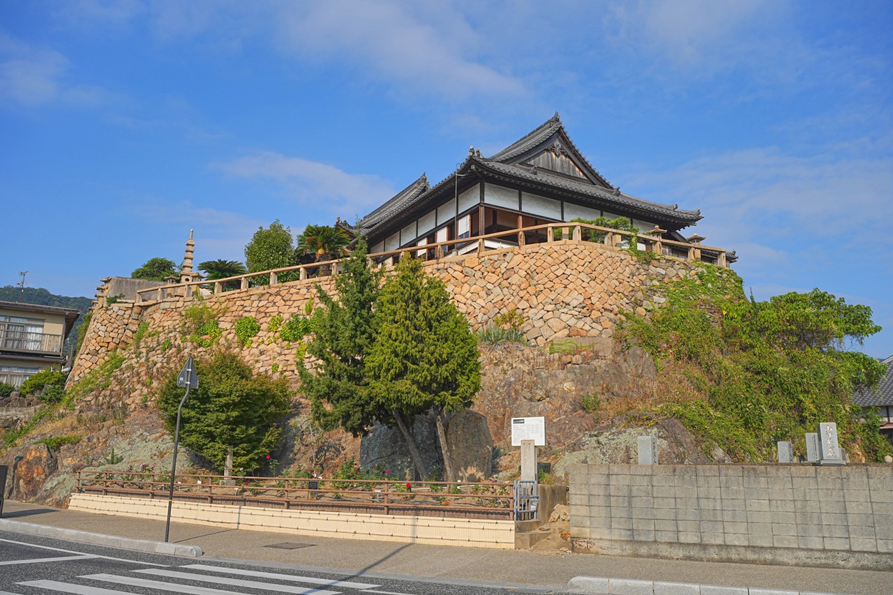 福禅寺 石垣と伽藍
