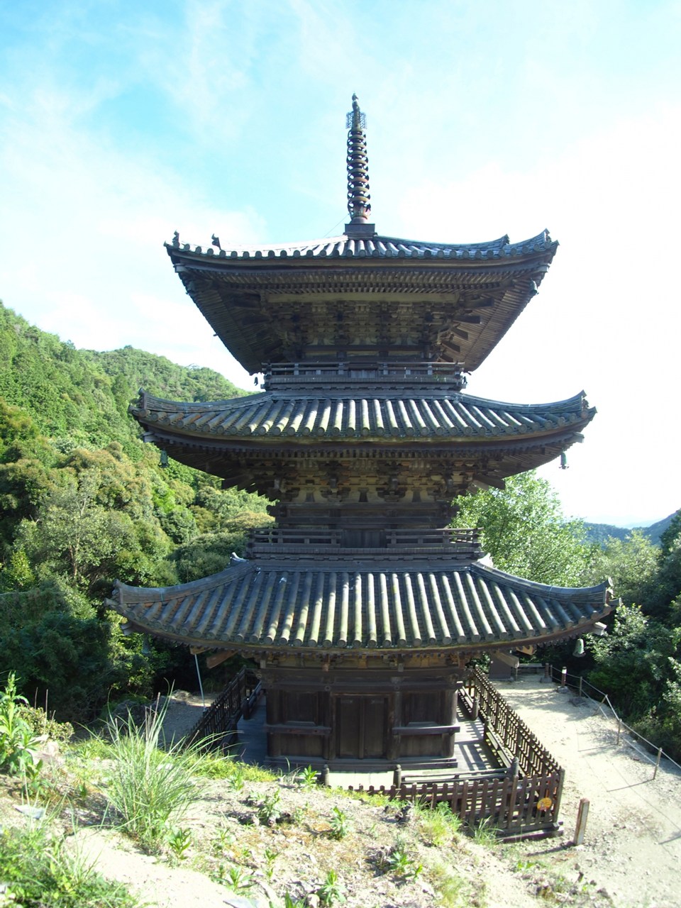 大滝山福生寺 三重塔