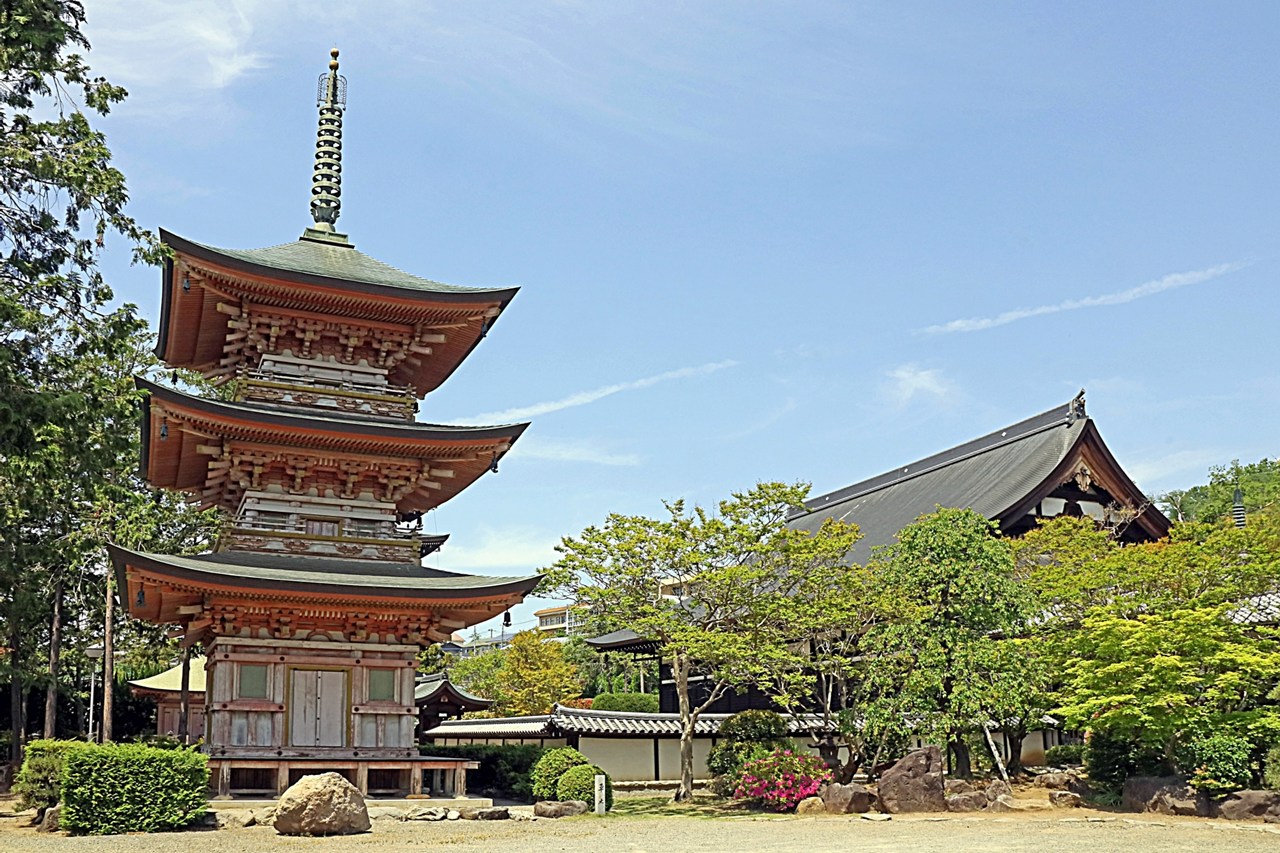 瑞雲山長禅寺 三重塔