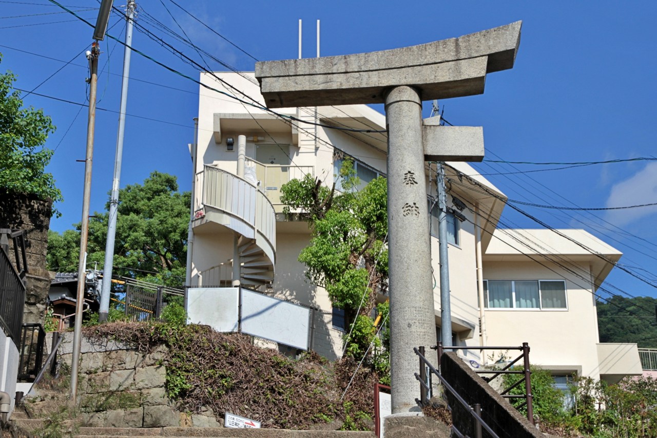 山王神社 一本柱鳥居